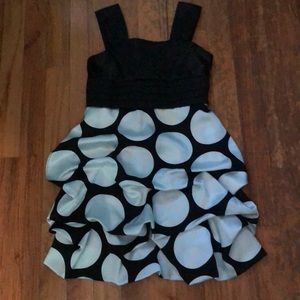 Girls dress